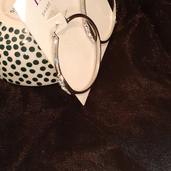 Lia Sophia Earrings - Picture 2 of 3